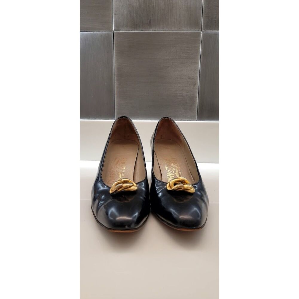 Salvatore Ferragamo Vintage Black Patent Gancini Pumps Womens 8.5 AAA Italy 80s